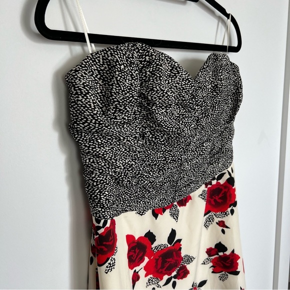 ⚪️ Guess / strapless floral mini dress 8 - Picture 4 of 8